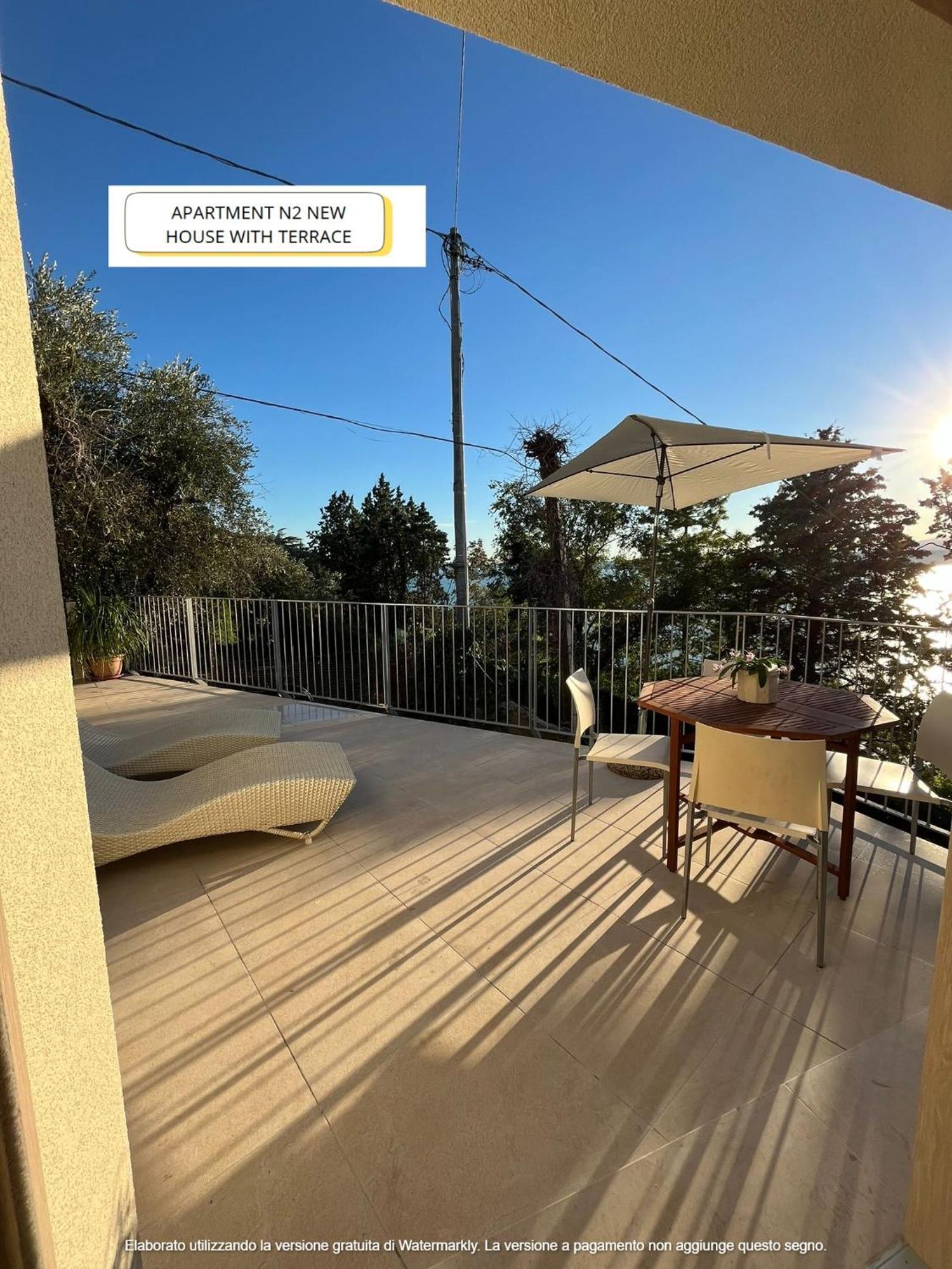 The View Apartment Torri Del Benaco Exterior photo