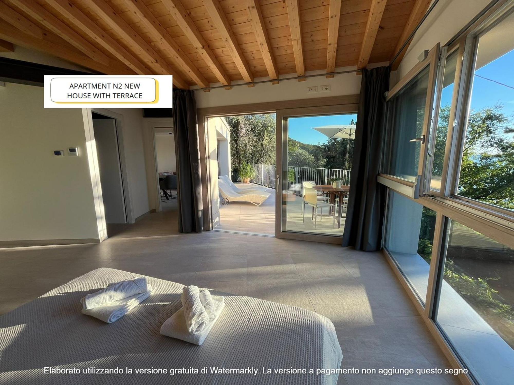 The View Apartment Torri Del Benaco Exterior photo